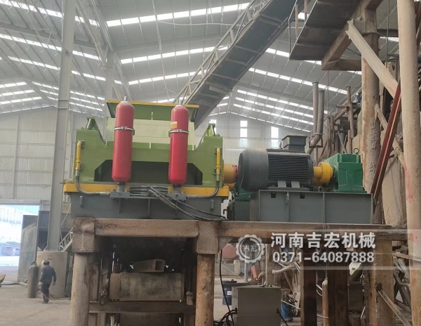粒度精準控制：金尾礦對輥破碎機如何實現(xiàn)高效回收的“關鍵一步”！